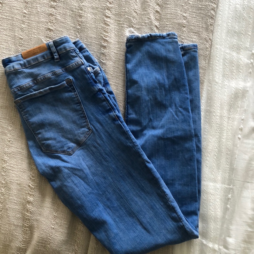 Zara distressed jeans, size 10